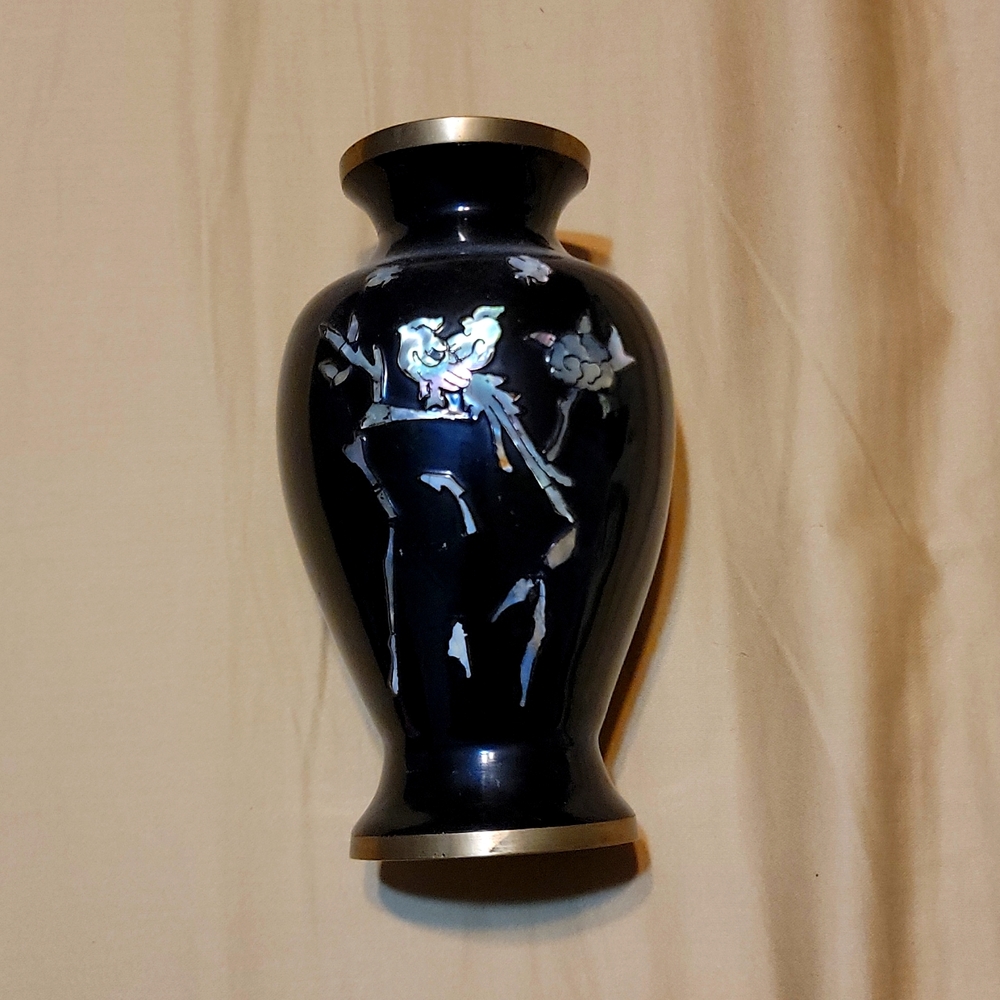Mother of pearl vase